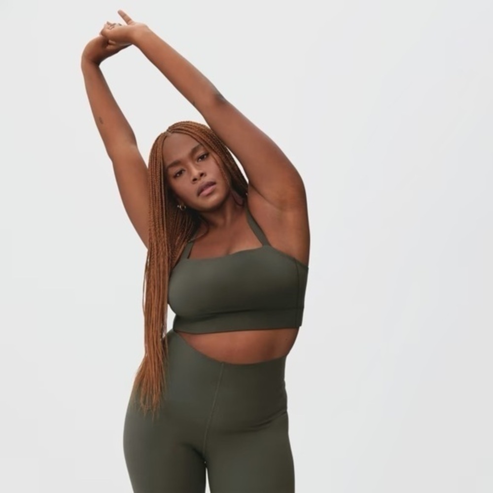 🌿 Everlane The Perform Cropped Top Dark Forest XS NWT